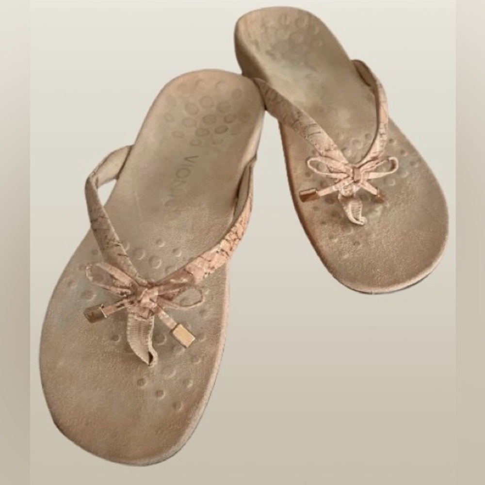 Vionic Bella Toe Post Sandal,“Gold Cork” sz 8 (Eur 38)